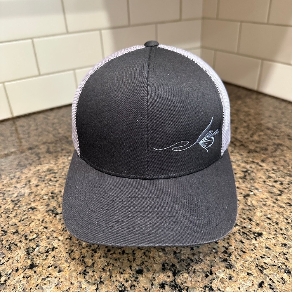 Fly Fishing Fly Pacific Headwear 104C Pro Model Trucker Hat Men's Snapback Black